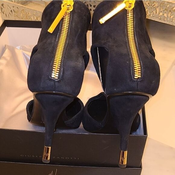 Authentic Giuseppe Heels   - Picture 9 of 9